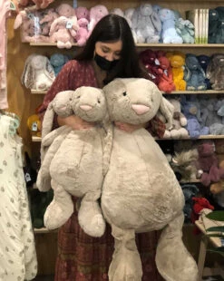 Jellycat Bashful Bunny Really Really Big - Beige -JELLYCAT Store 4D485149 8318 4382 A8B9 AA083EBC0A78